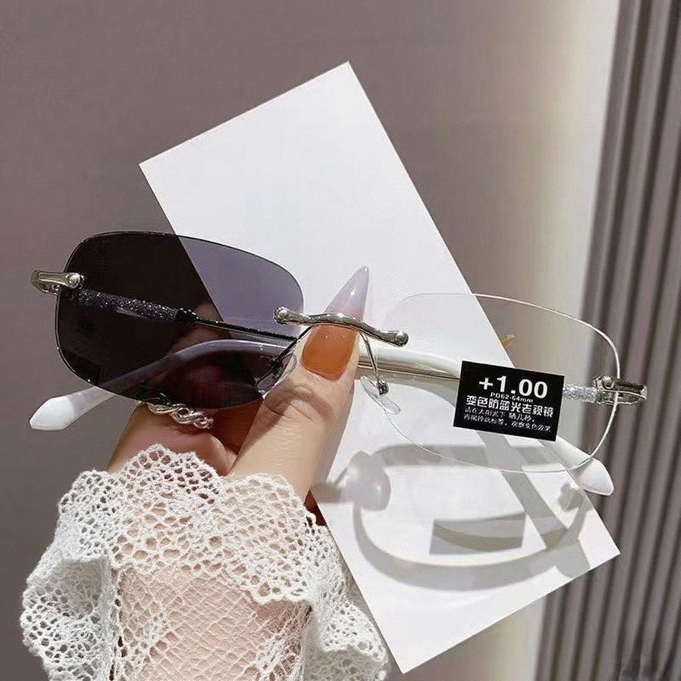 Bez badania wzroku – Technologia optyczna Jena – inteligentne soczewki progresywne „Gwiazdowe Niebo” | Automatyczne ustawienie ostrości dla krótkowzroczności i dalekowzroczności | Filtr światła niebieskiego | Fotoczułe przyciemnianie | Bardzo lekka oprawk