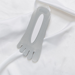 Polecane przez podologów: uniwersalne (dla kobiet i mężczyzn) skarpetki ortopedyczne z pięcioma palcami i niskim wycięciem. Jeśli nie zauważysz efektów, gwarantujemy pełny zwrot pieniędzy!