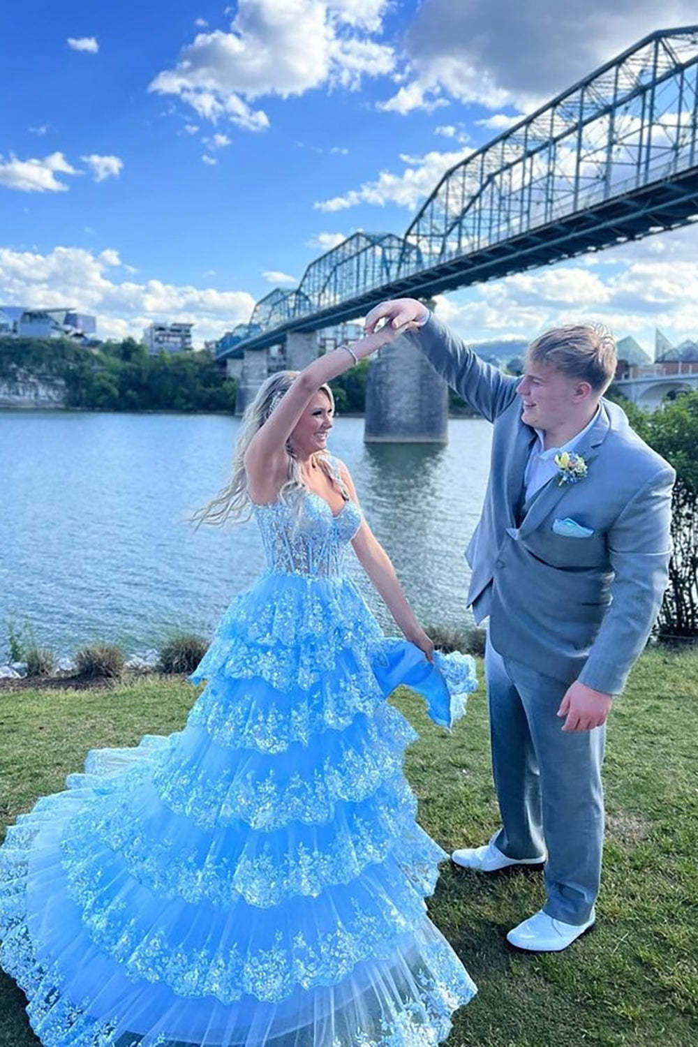 Grey Men's Prom Suits with Notched Lapel and Two Buttons