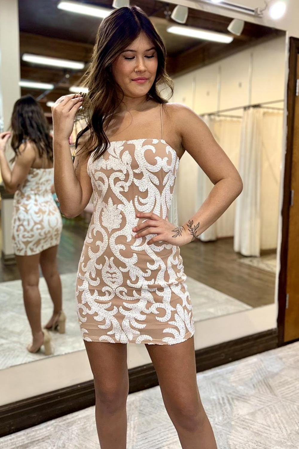 Emerald Green Spaghetti Straps Bodycon Cocktail Dress With Sequins