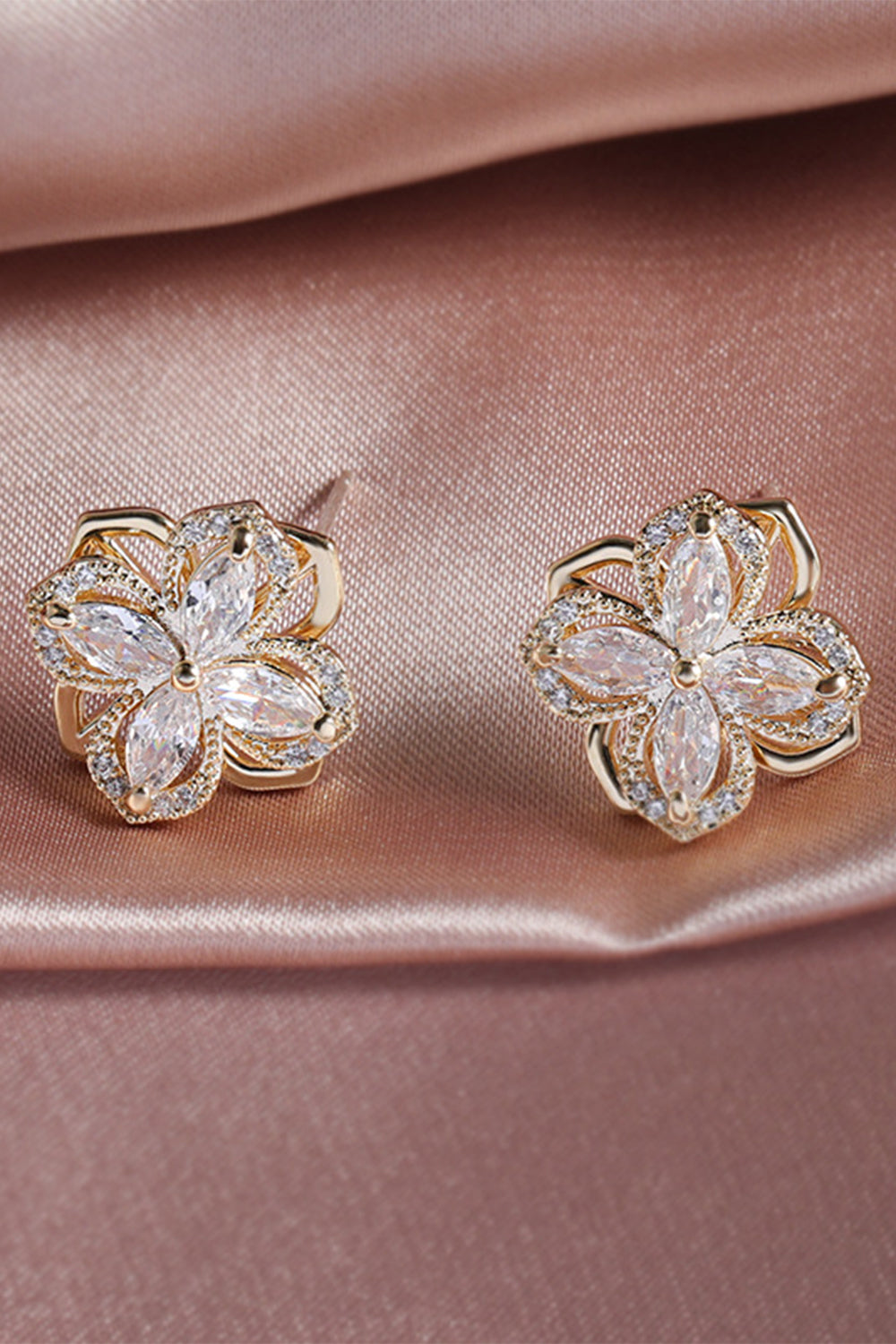 Beaded Earrings with Four Leaf Clovers