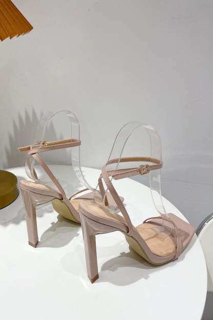 Thick High Heels with a Square Head in One Word