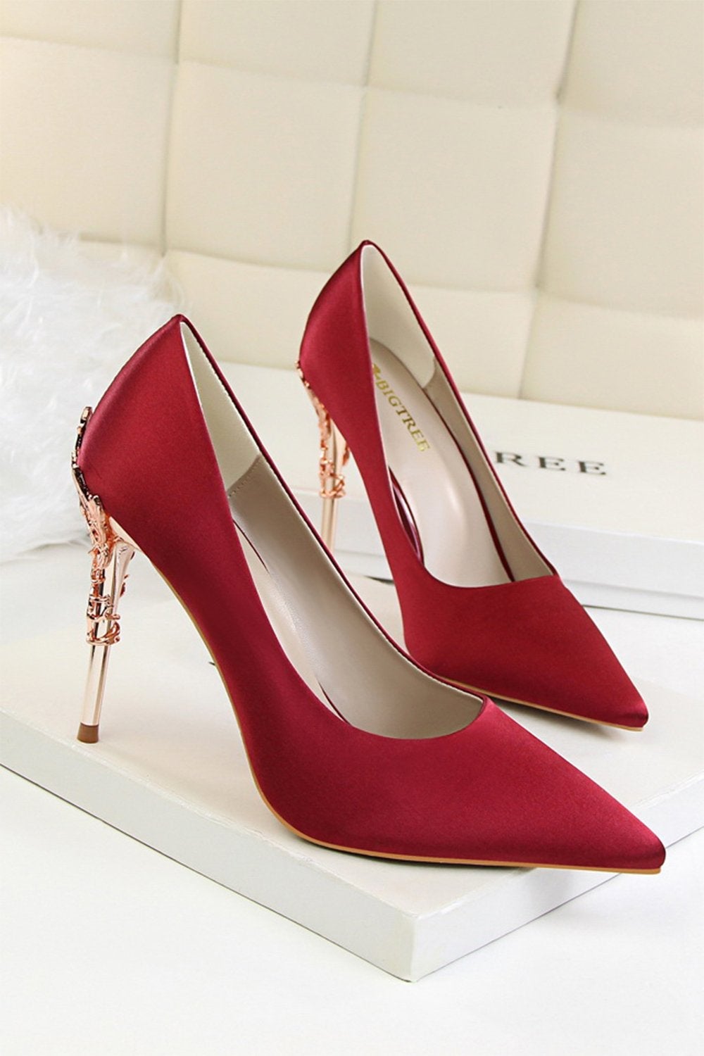 Stiletto Heels in Shallow Burgundy Metal