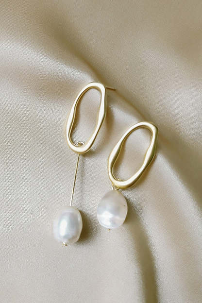Elegant Baroque Pearl Earrings with Natural Texture
