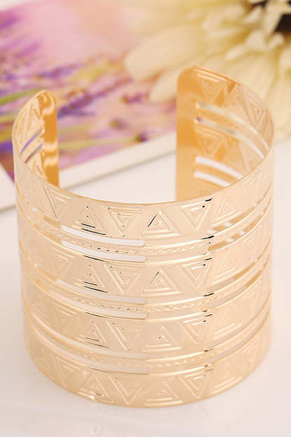 Boho-Style Bracelet in Gold