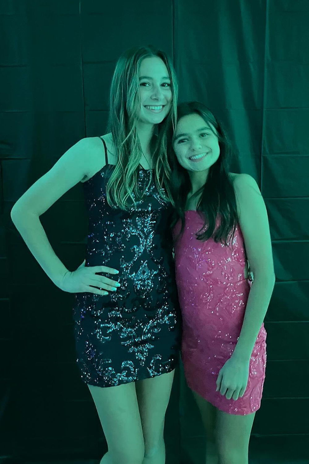 Emerald Green Spaghetti Straps Bodycon Cocktail Dress With Sequins