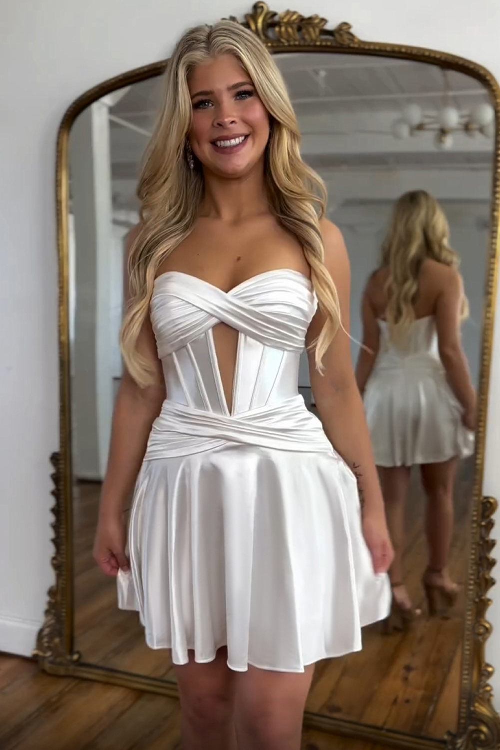 Trendy Burgundy Sweetheart A Line Short Satin Corset Cocktail Dress