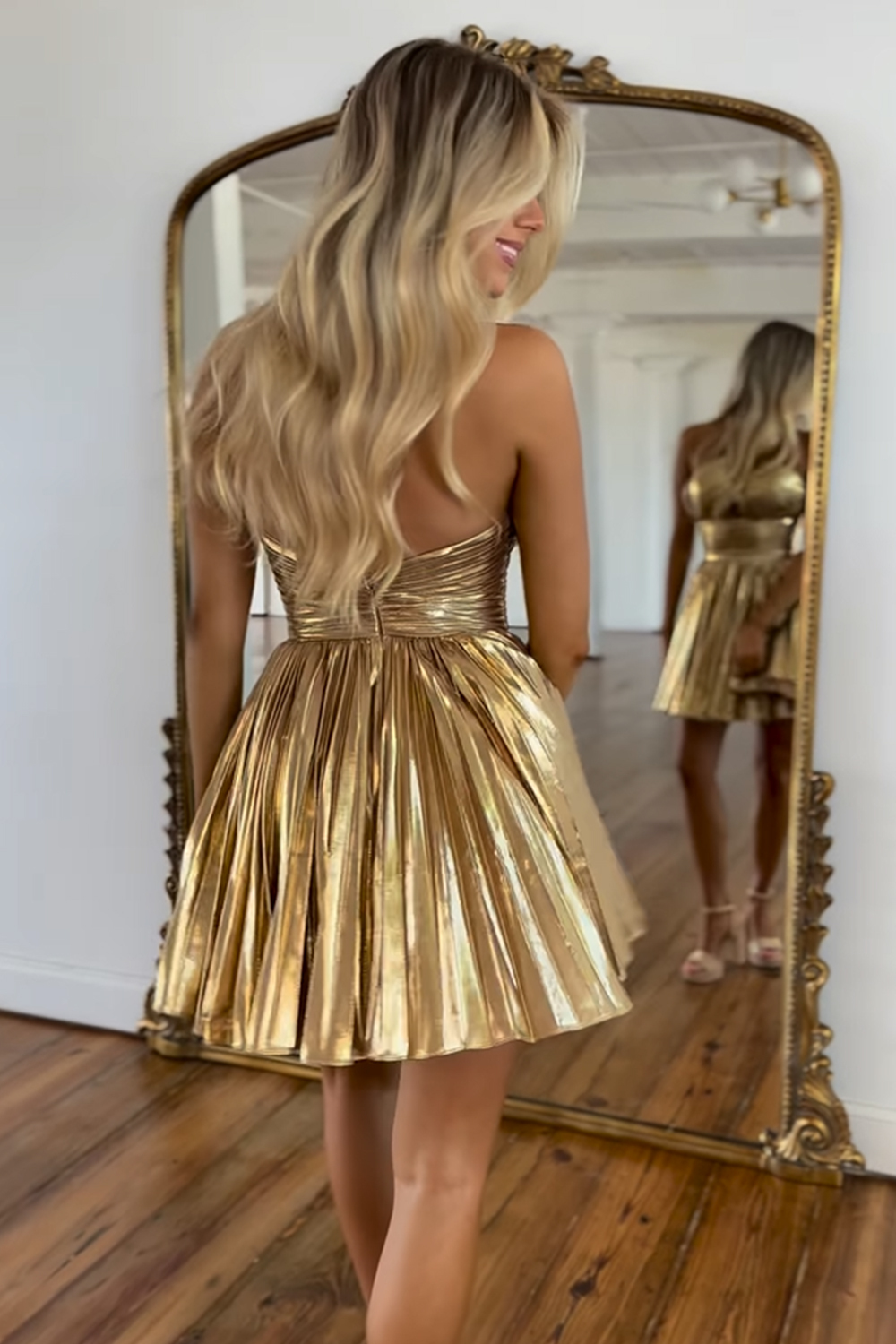 Metallic Golden Halter Neck A Line Pleated Short Cocktail Dress