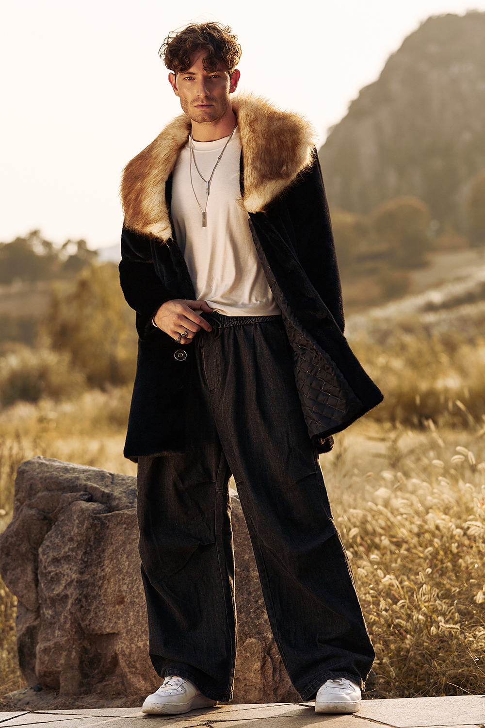 Men's Long-Sleeve Black Faux Fur Coat with Fluffy Texture