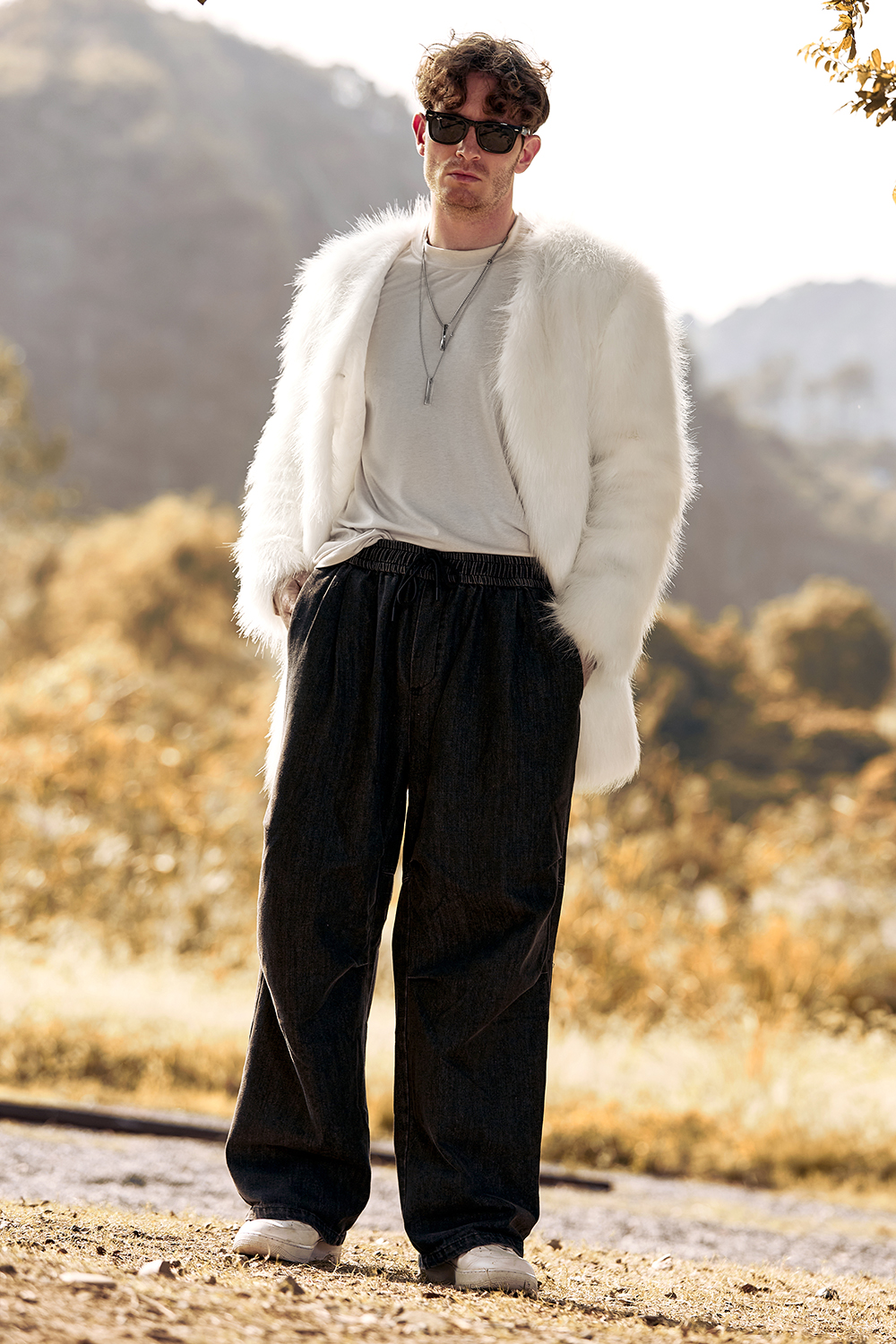 Men's Warm Short Coat with White Fluffy Long Sleeves in Faux Fur