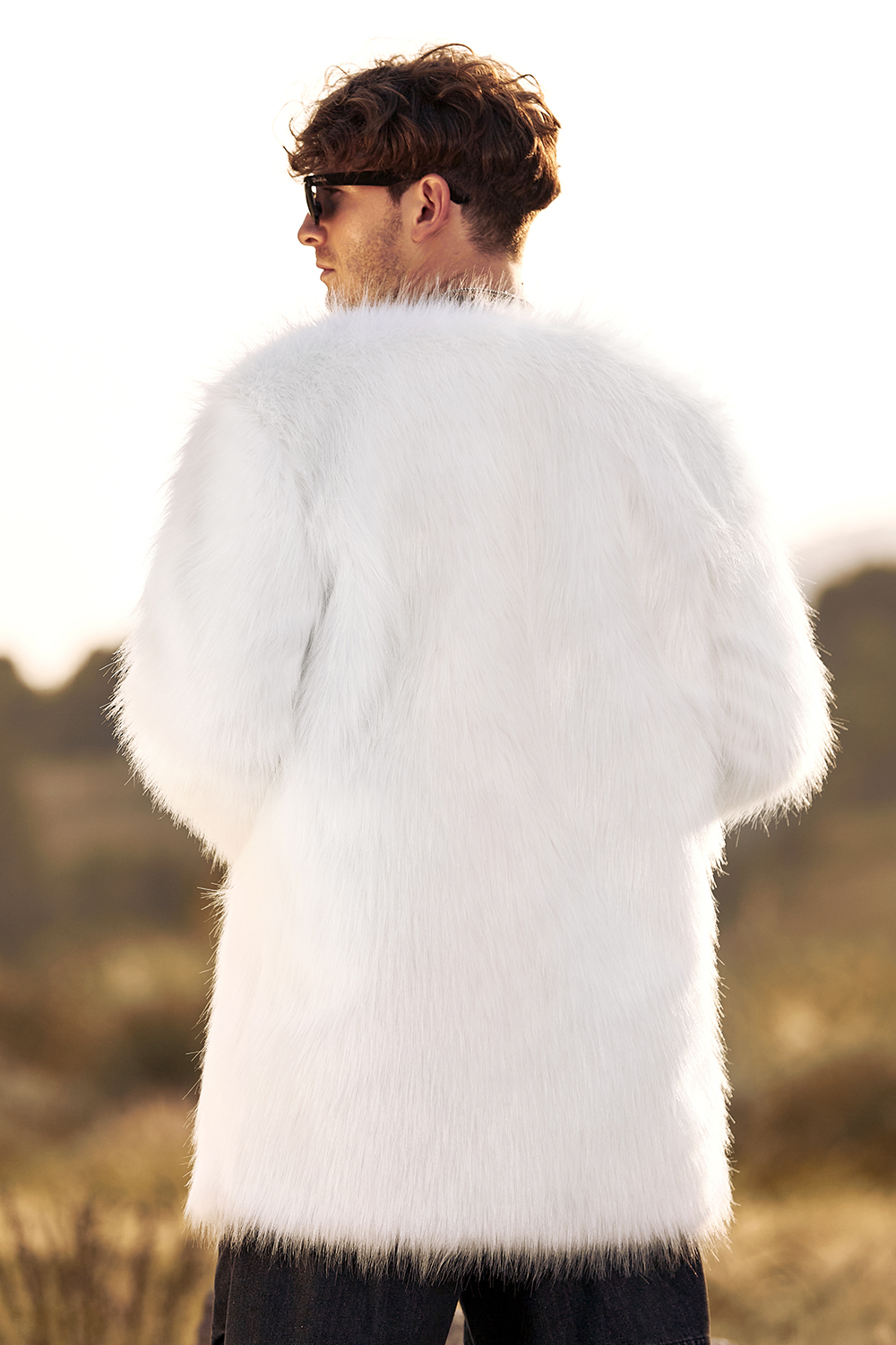 Men's Warm Short Coat with White Fluffy Long Sleeves in Faux Fur