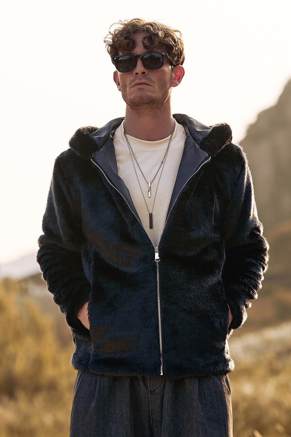 Men's Warm Short Coat with Black Faux Fur Hood and Long Sleeves