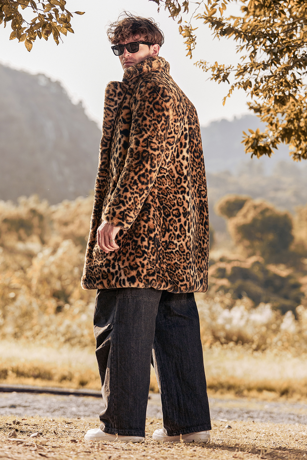 Men's Warm Long Coat with Brown Leopard Faux Fur and Notched Lapel