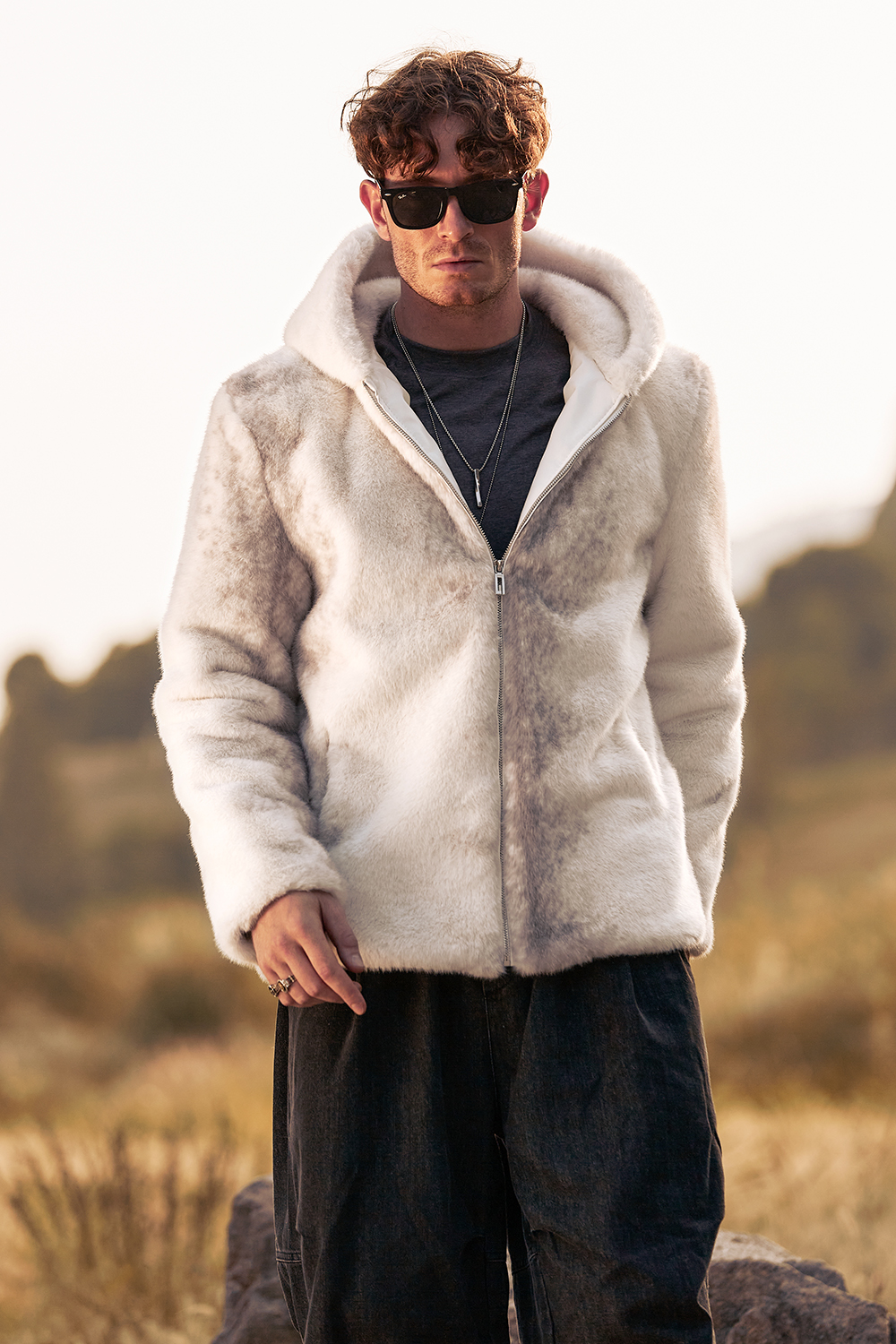 Men's Warm Short Coat with Ivory Faux Fur Hood and Long Sleeves