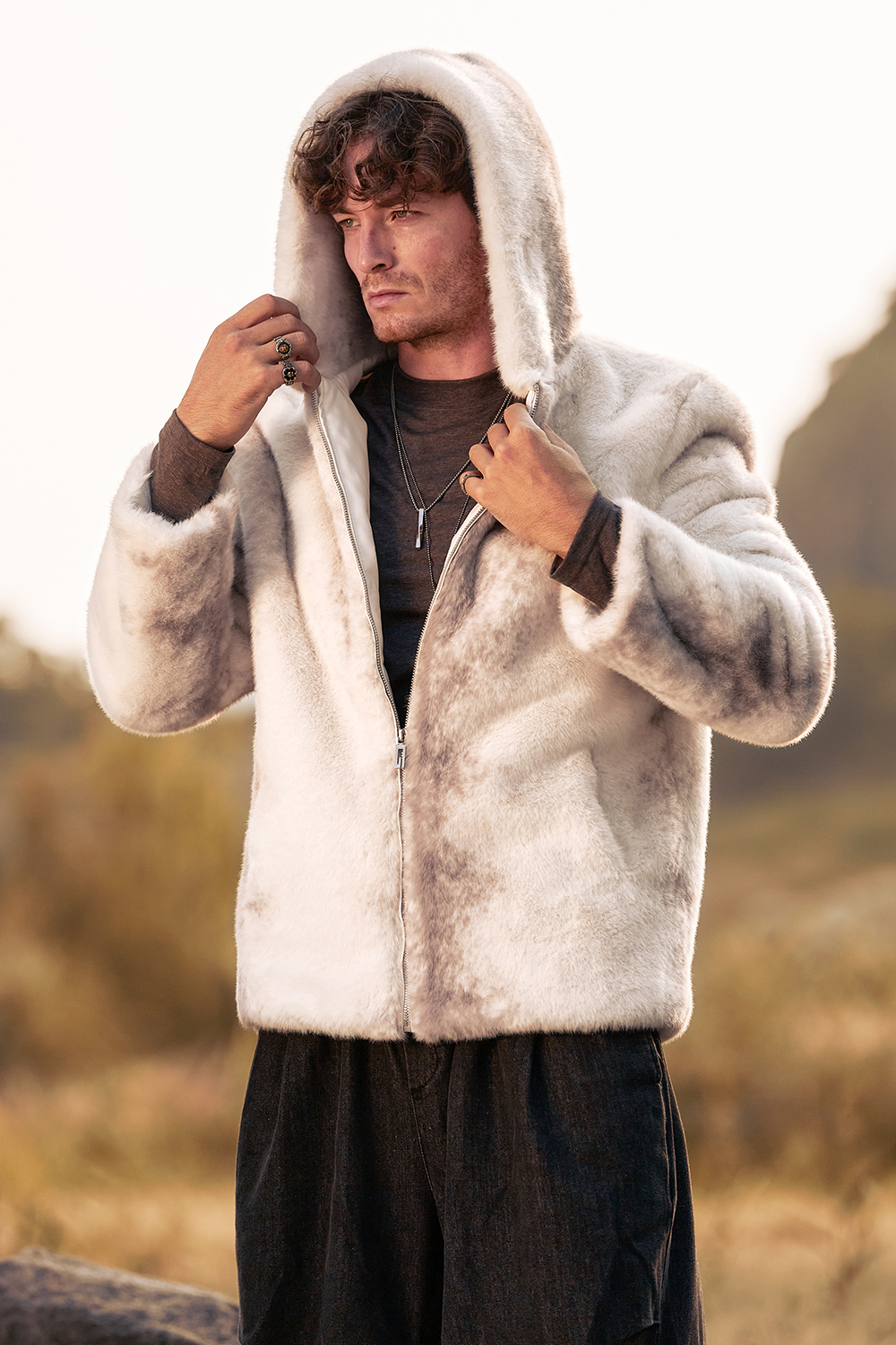 Men's Warm Short Coat with Ivory Faux Fur Hood and Long Sleeves