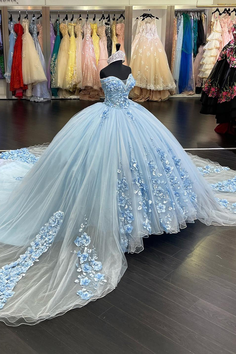Sweetheart Princess Quinceanera Dress in Light Blue with Floral Applique and Long Tulle Train