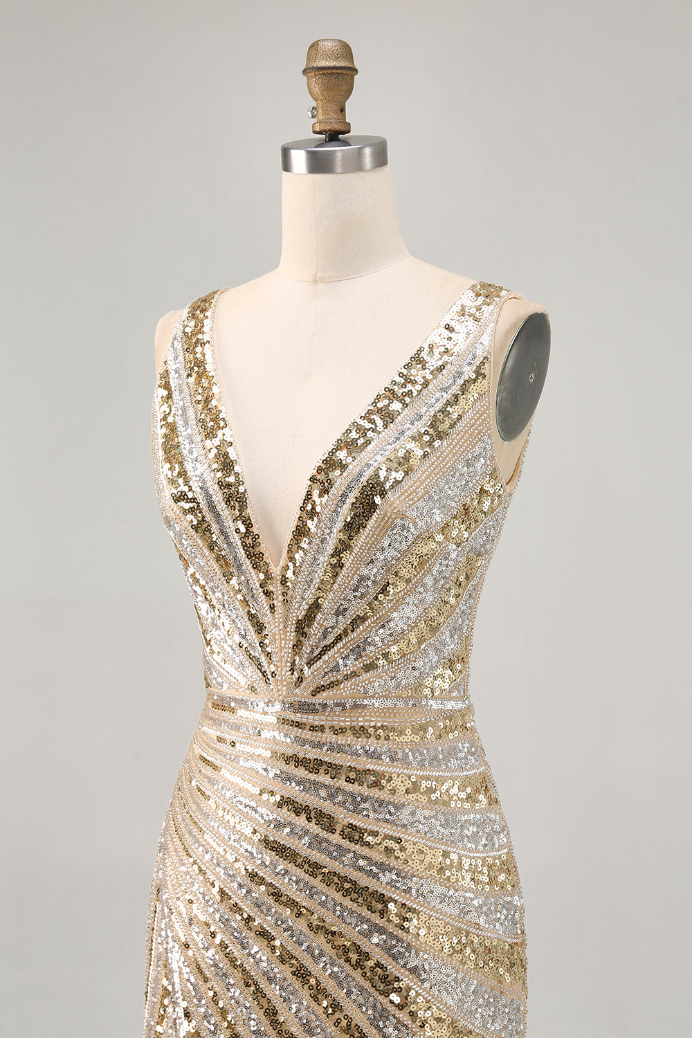Sparkly Golden V Neck Short Tight Cocktail Dress With Beading