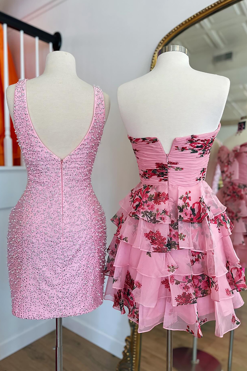Sparkly Fuchsia Bodycon V Neck Short Cocktail Dress With Beading