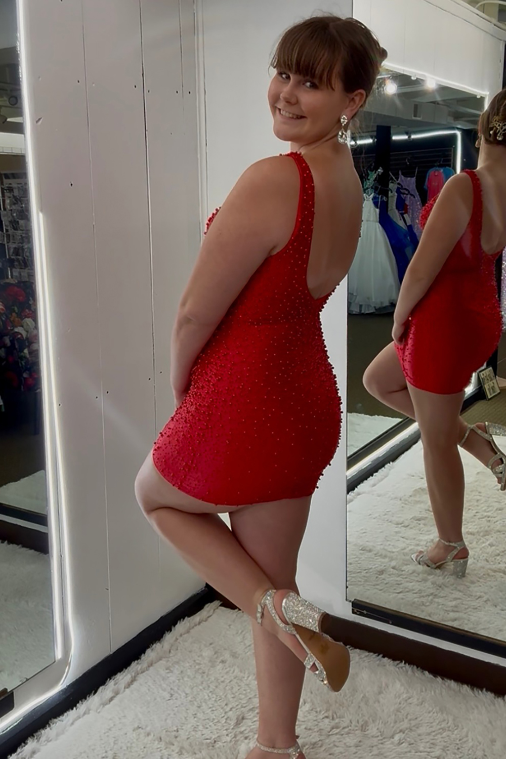 Sparkly Fuchsia Bodycon V Neck Short Cocktail Dress With Beading