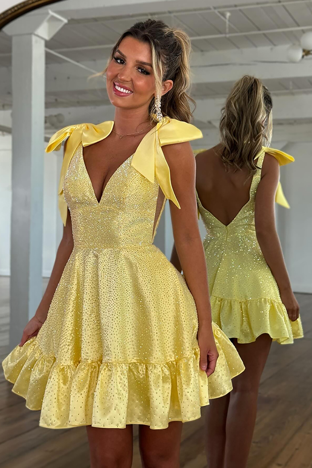 Sparkly White A Line Short Beaded Cocktail Dress With Ruffle