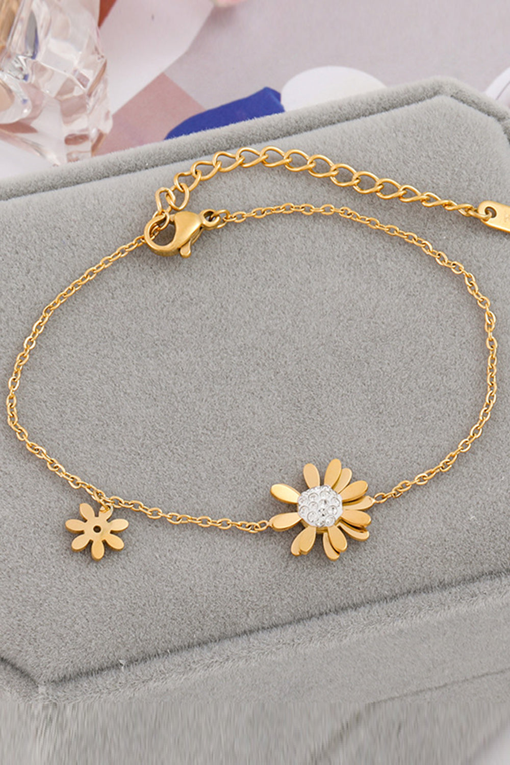 Daisy Bracelet in Titanium