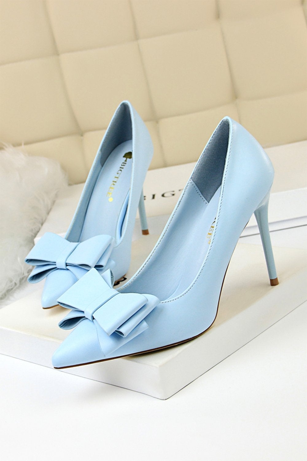 Pointy Pink Stiletto Heels Featuring Bows