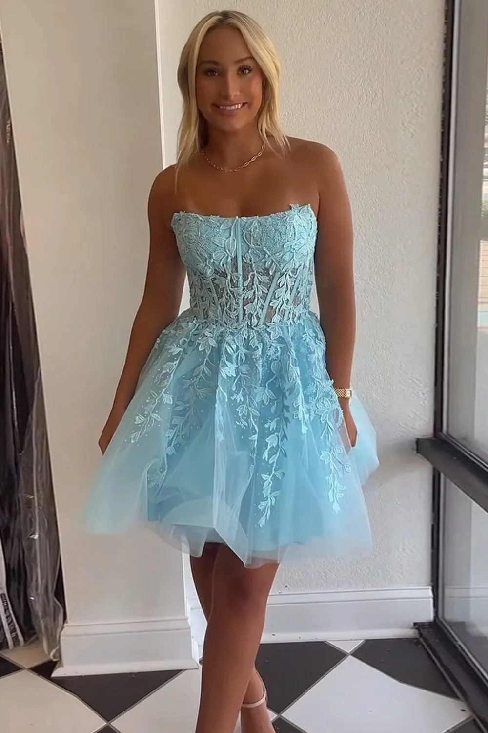 Purple Strapless A Line Tulle Corset Short Cocktail Dress With Appliques