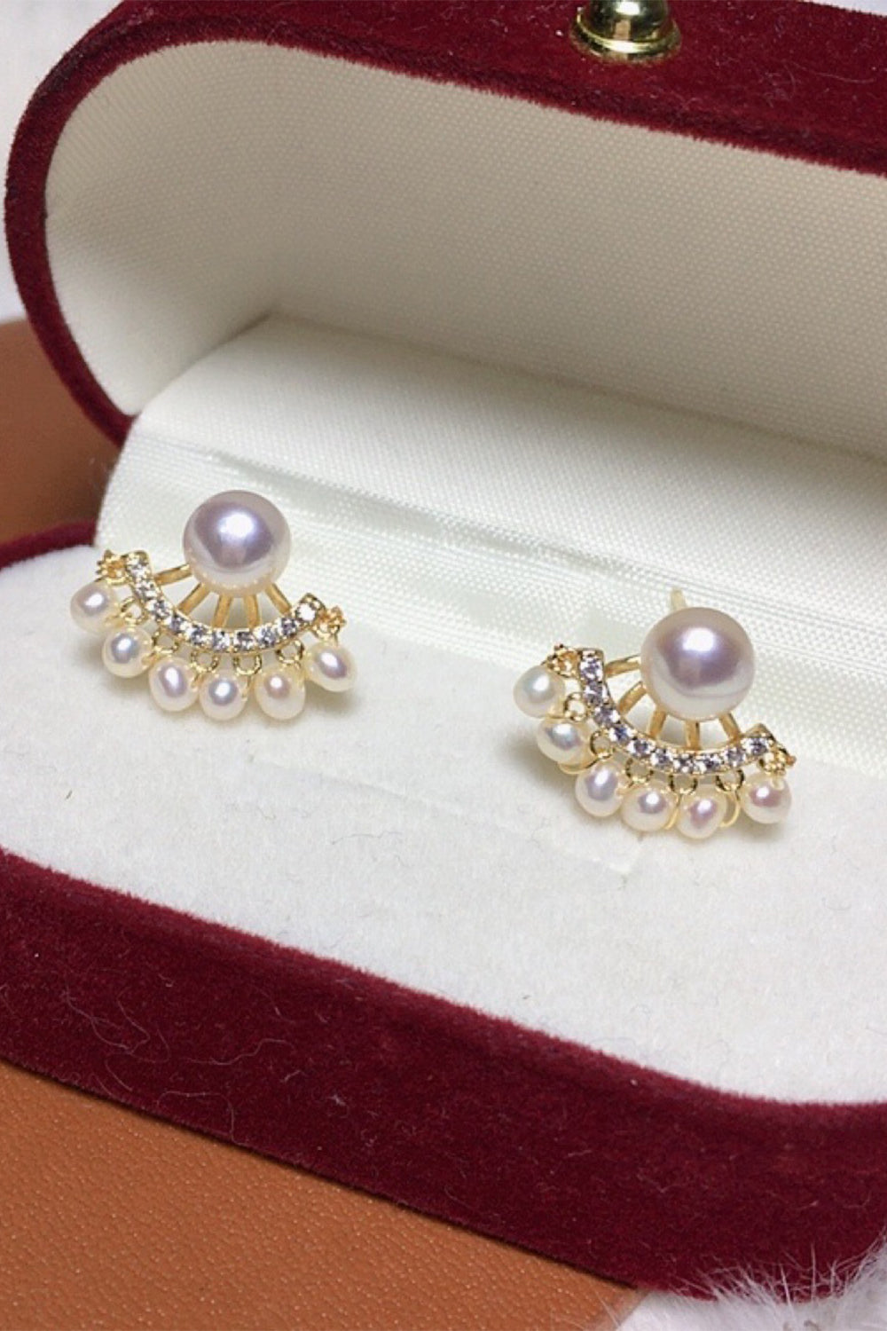 Beaded Earrings in White Pearl