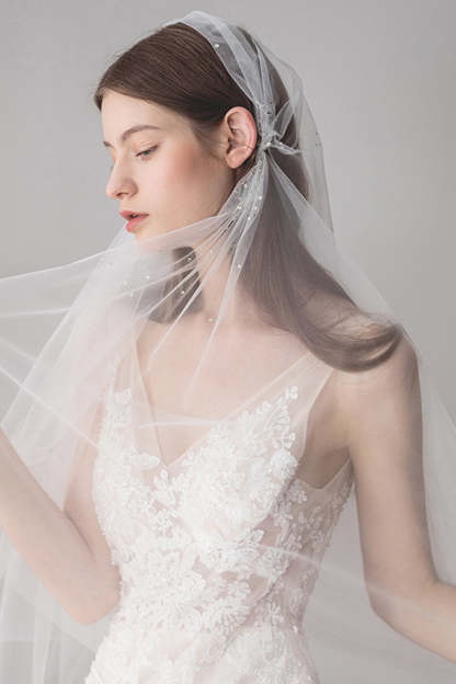 Bridal Veils in Vintage Hat Style with Beading