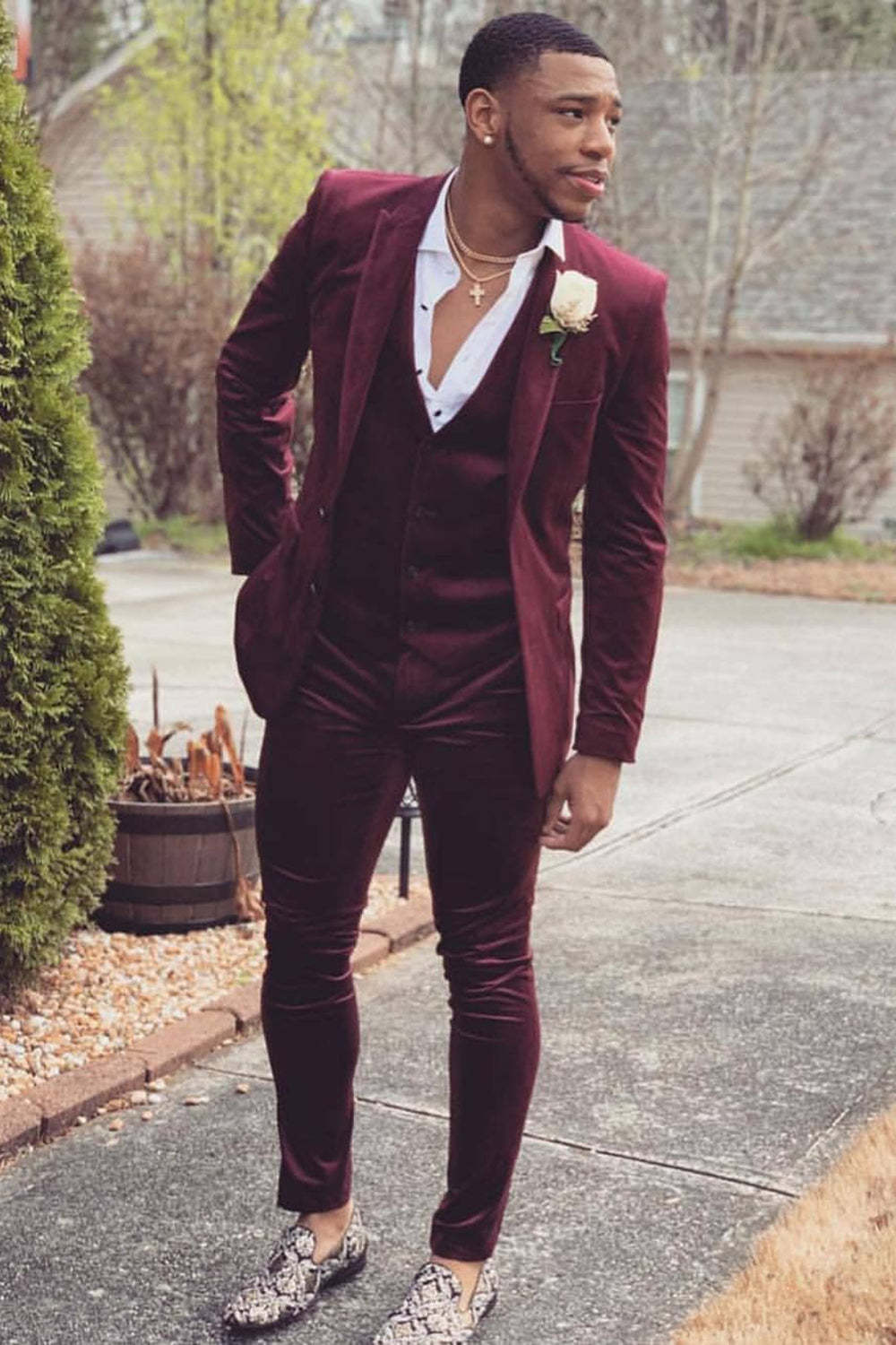 Men's 3 Piece Prom Suits with Burgundy Peak Lapel