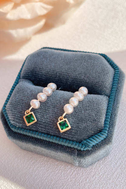 Green Rhinestone Earrings Featuring Natural Pearls