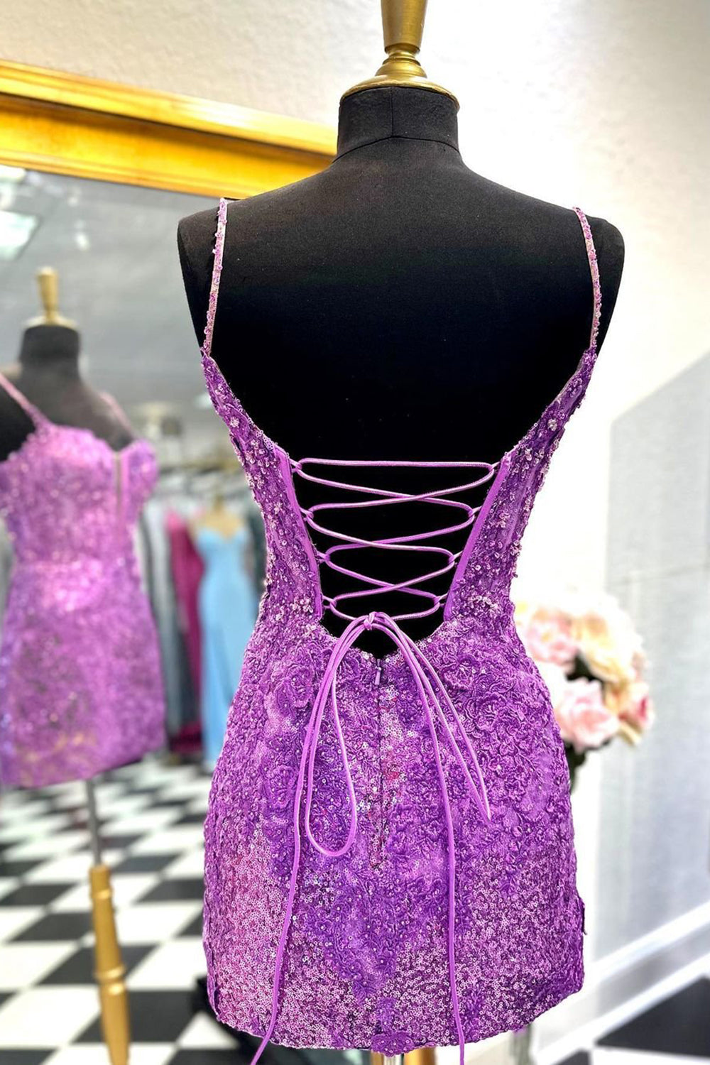 Sparkly Bodycon Spaghetti Straps Purple Corset Cocktail Dress With Appliques