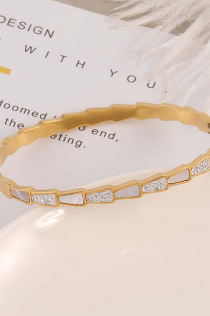 Bracelet Crafted from Snake Bone Shell