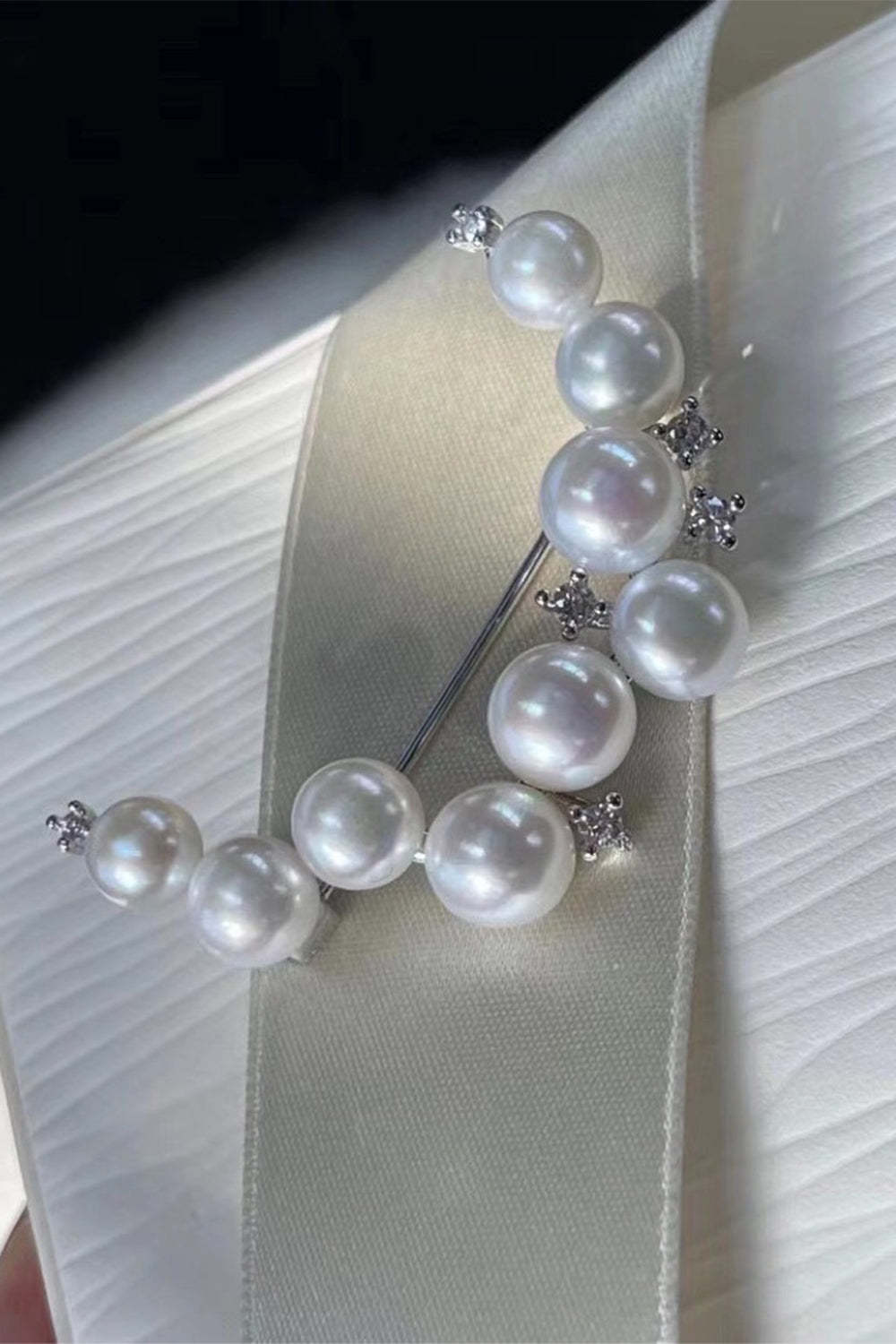 Brooch with Natural Pearls