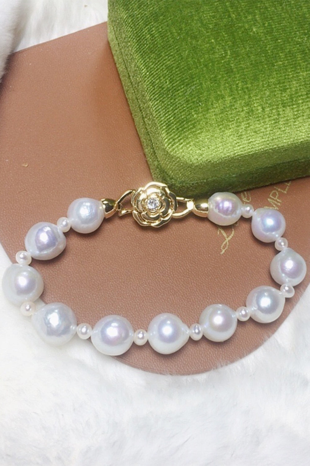 Bracelet with Baroque Temperament