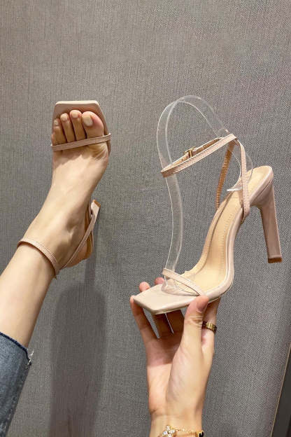 Thick High Heels with a Square Head in One Word