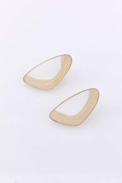 Earrings with a Vintage Look