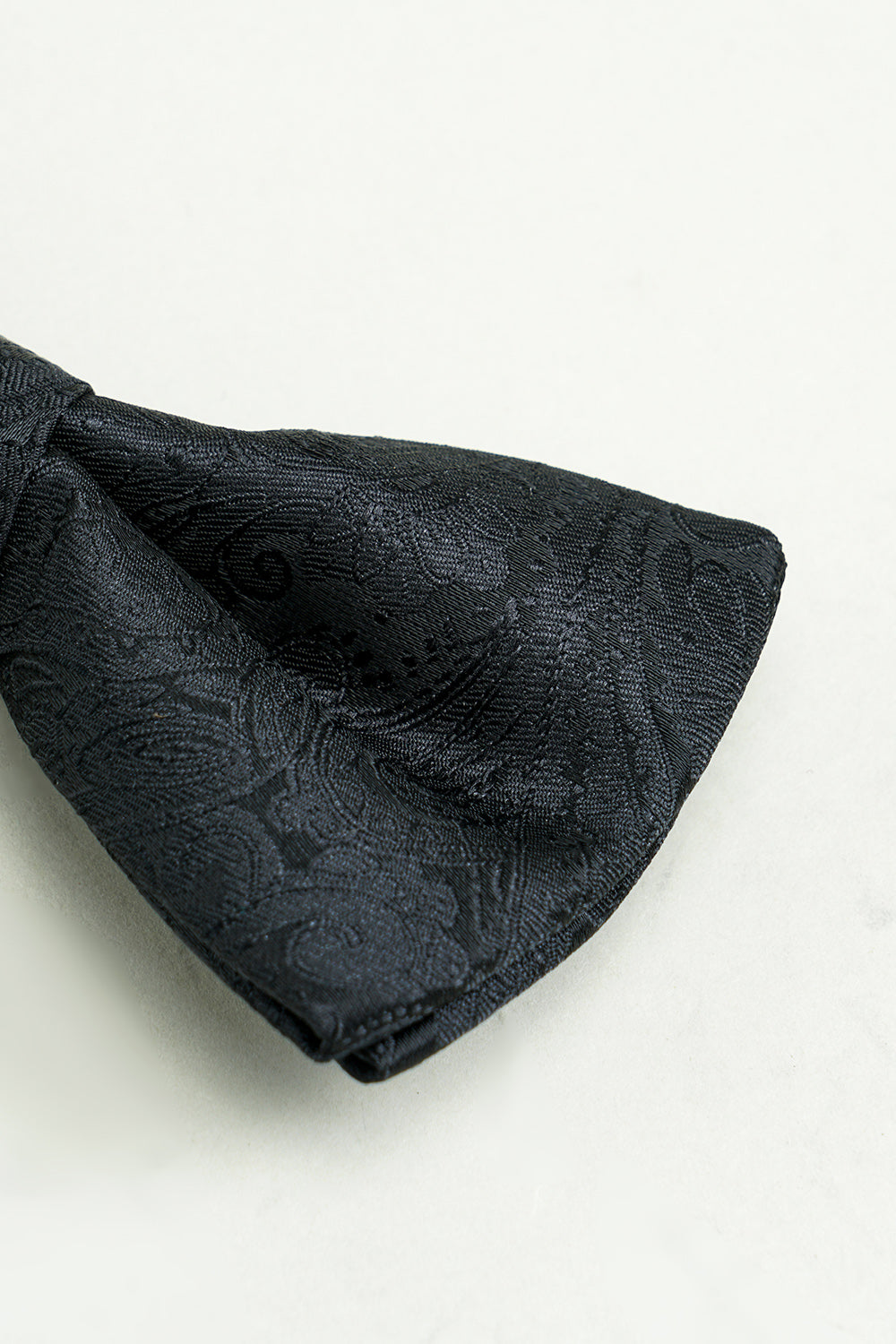 Pocket Square and Bow Tie Set in Black Jacquard Satin