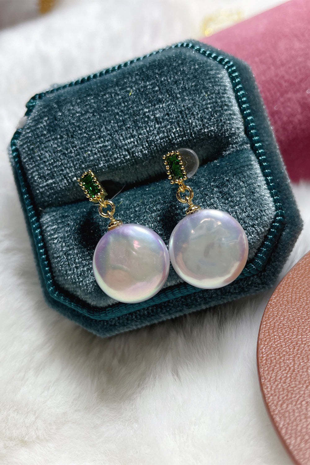 Earrings and Necklace with White Pearls