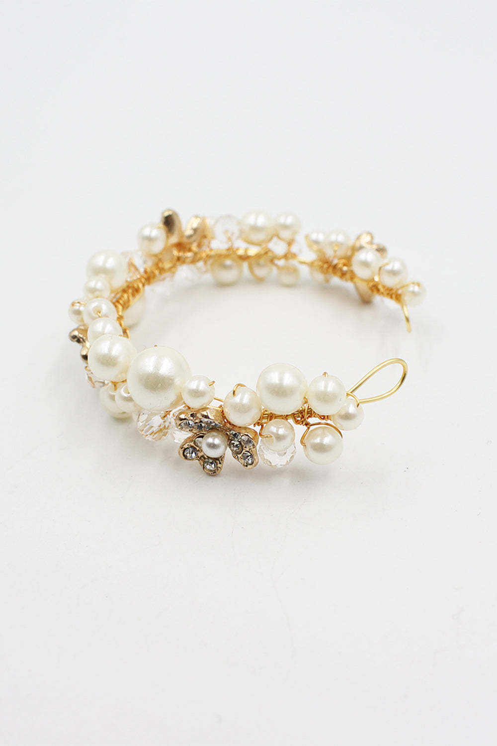Pearl Wristbands for the Bride and Her Bridesmaid Sisters