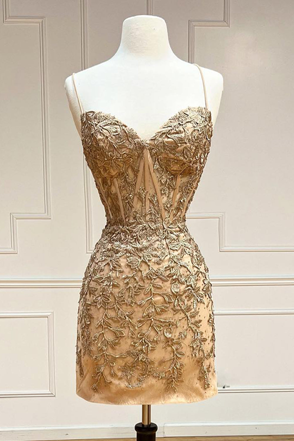 Pink Spaghetti Straps Tight Short Cocktail Dress With Appliques