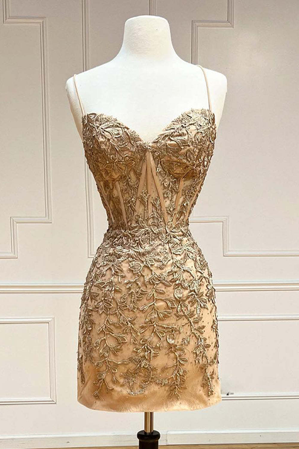 Pink Spaghetti Straps Tight Short Cocktail Dress With Appliques