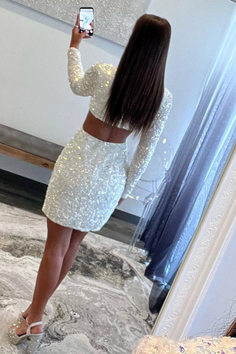 Sparkly Sheath Deep V Neck White Sequins Short Cocktail Dress With Keyhole