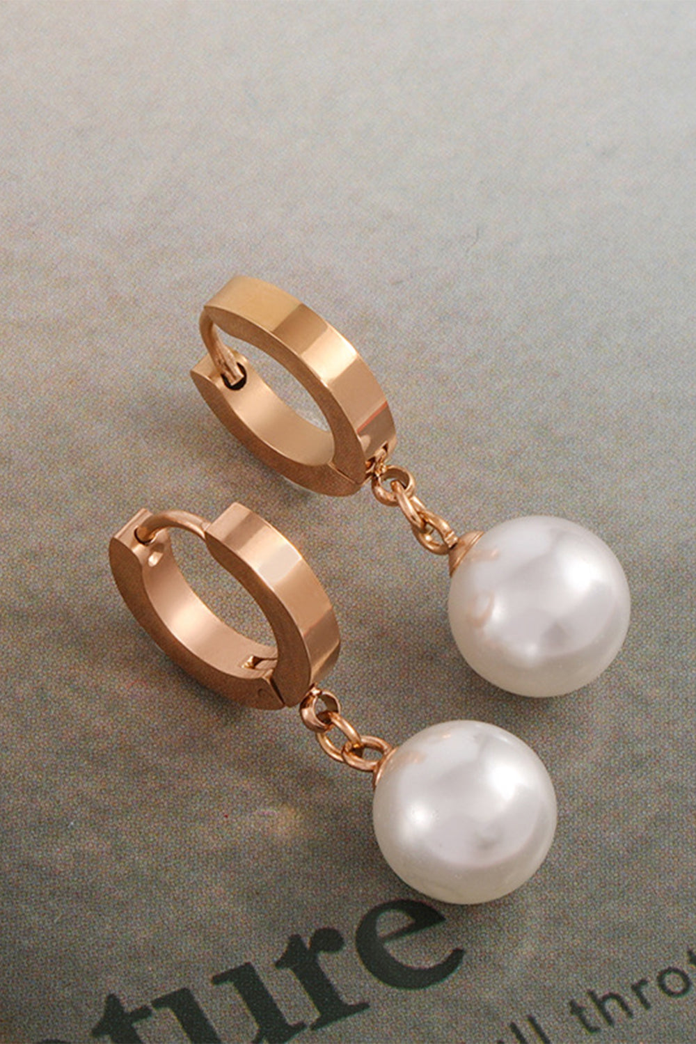 Pearl Earrings in a Long and Simple Design