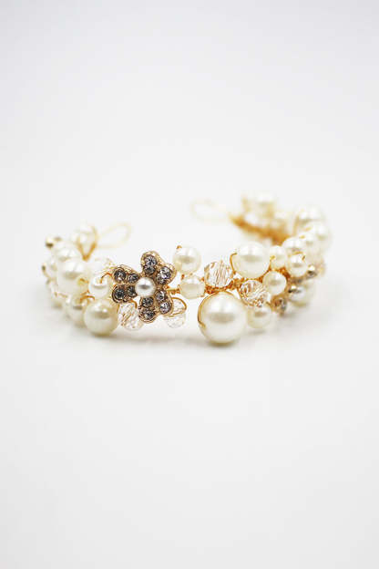 Pearl Wristbands for the Bride and Her Bridesmaid Sisters