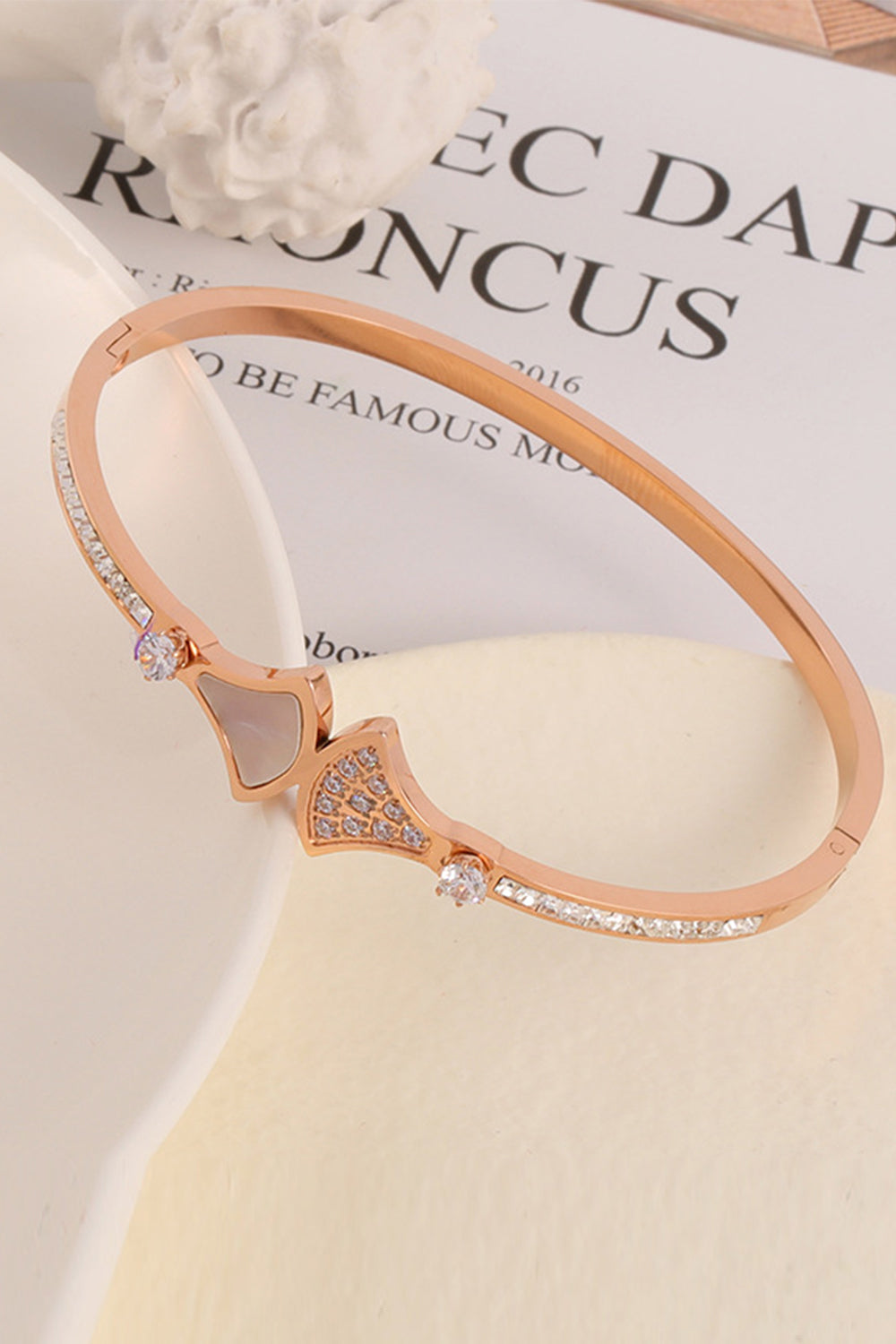 Bracelet with Scalloped Design