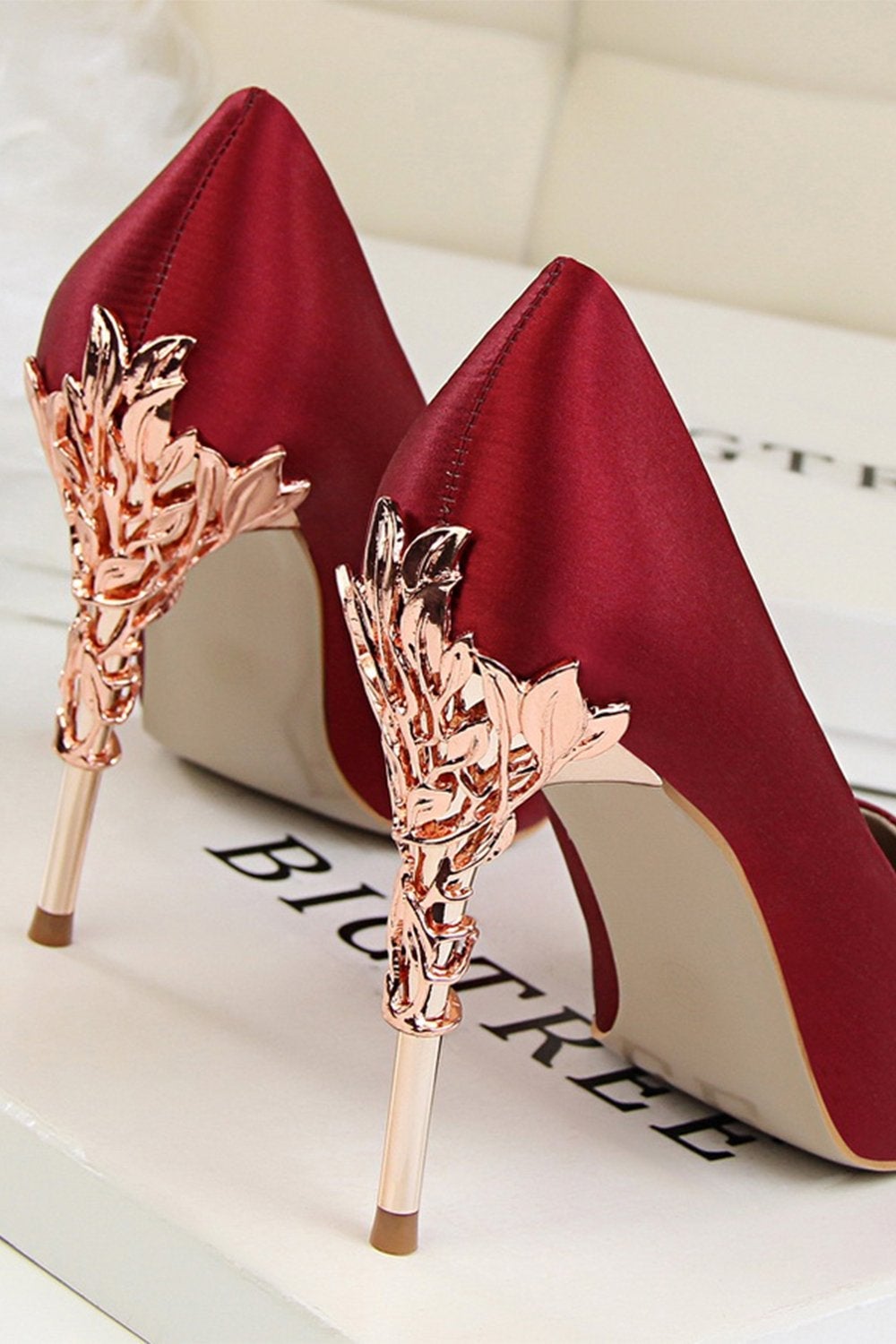 Stiletto Heels in Shallow Burgundy Metal
