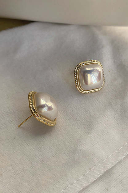 Pearl Earrings in a Vintage Square Design