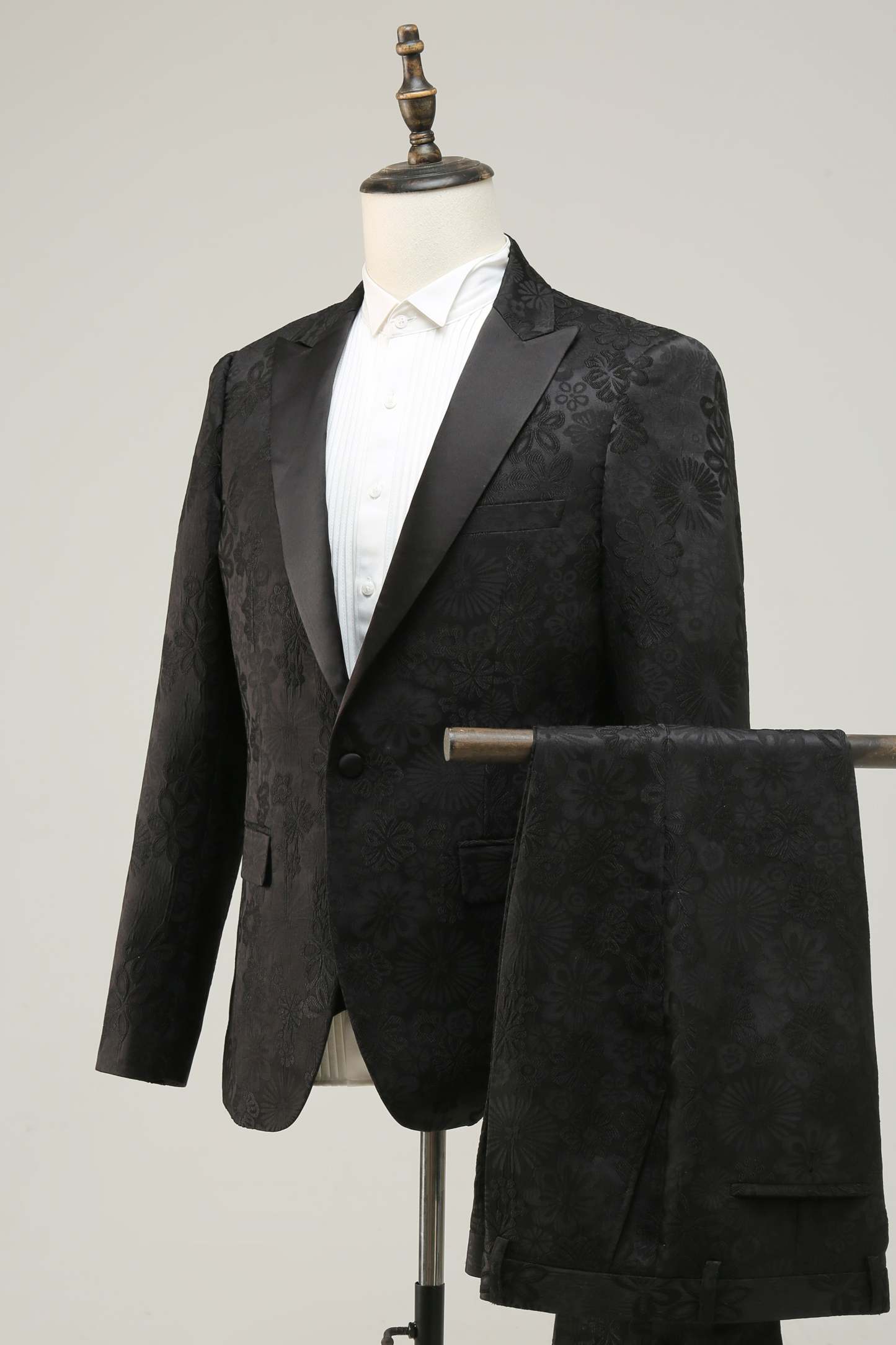 Black Jacquard 3-Piece Prom Suit with Peak Lapel for Men