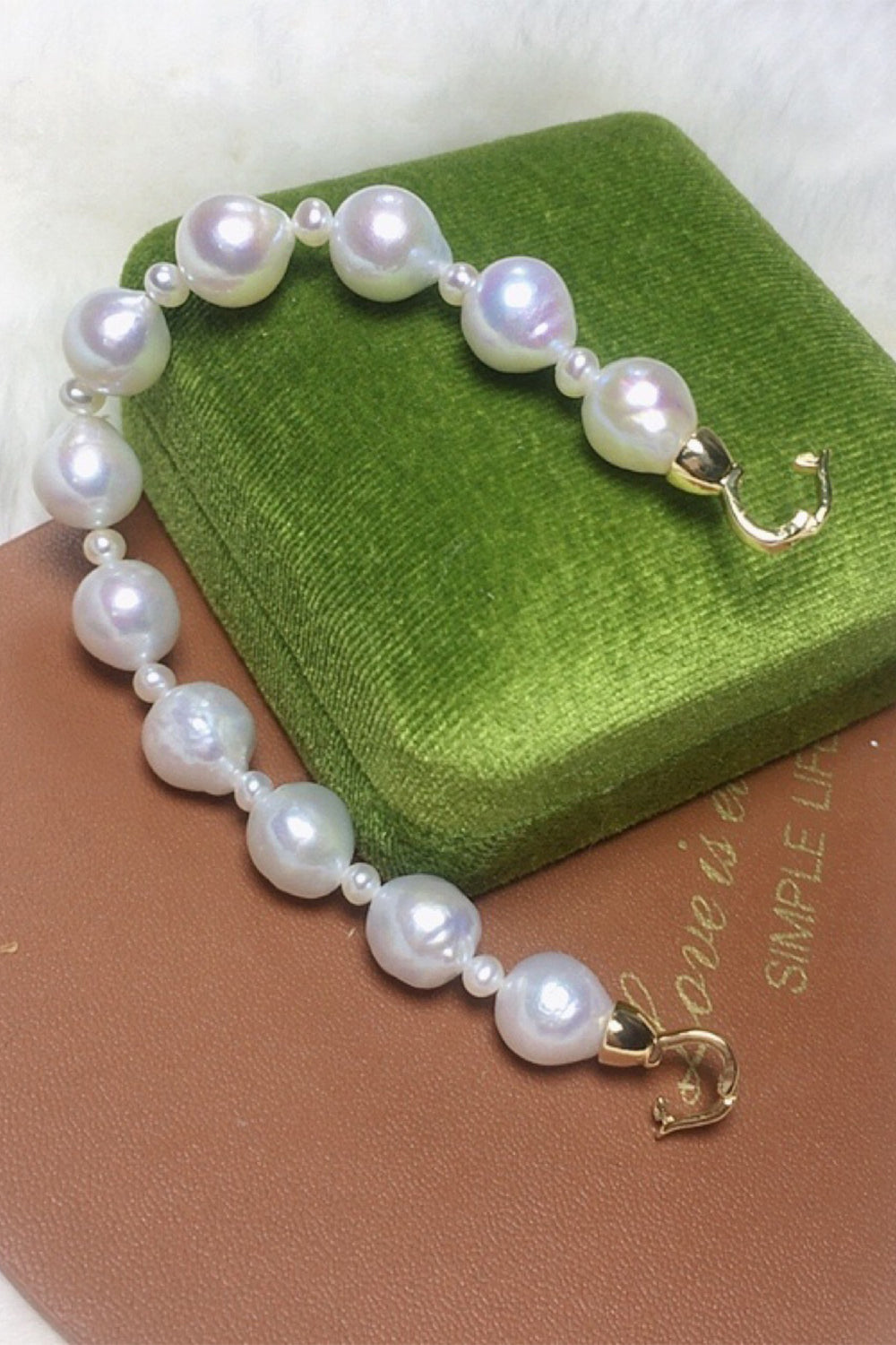 Bracelet with Baroque Temperament